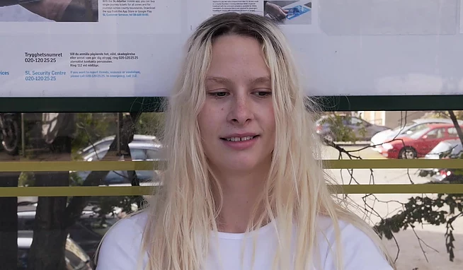 Подрочила на фантазию об незнакомце с автобусной остановки