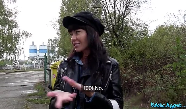 Я не такая жду трамвая, но за норм бабки буду хуем пикапера давится